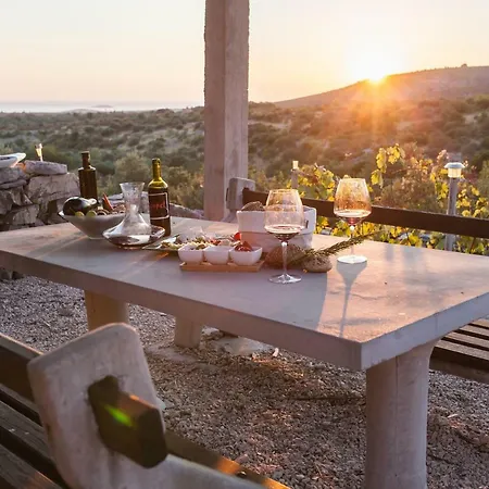 Gospel & Winery Villa *